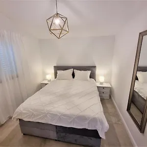 https://apartments-bagi.hotelinzadar.com